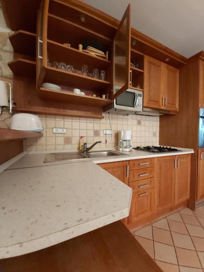 Katakunyho Apartment Кестели Екстериор снимка