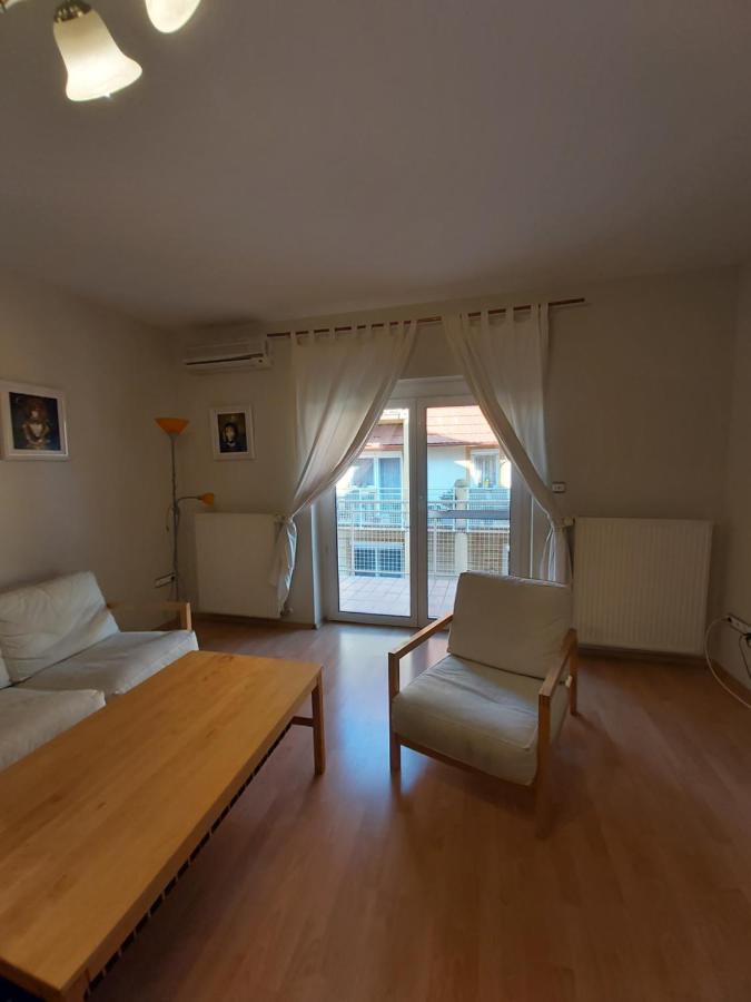 Katakunyho Apartment Кестели Екстериор снимка