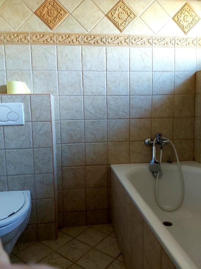Katakunyho Apartment Кестели Екстериор снимка